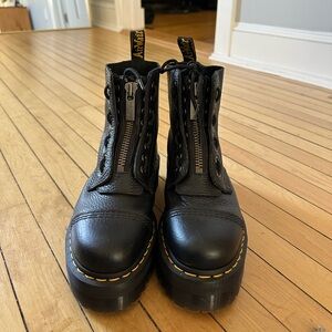 Doc Martens Sinclair boot